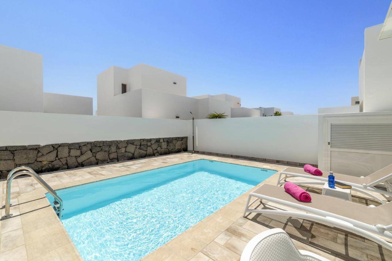 Villa Alicia By Villa Plus بلايا بلانكا المظهر الخارجي الصورة